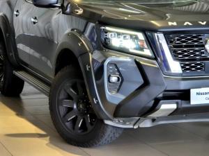 Nissan Navara 2.5DDTi double cab LE Plus - Image 2