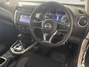 Nissan Navara 2.5DDTi double cab SE Plus auto - Image 18