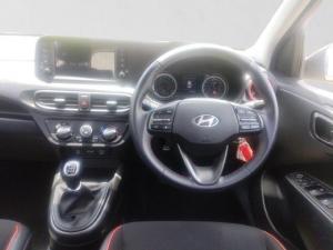Hyundai Grand i10 1.0 Executive hatch - Image 17