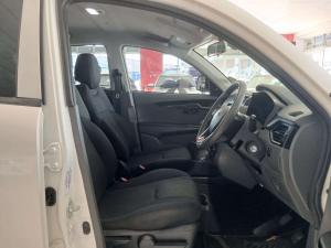 Mahindra KUV 100 1.2 K2+ NXT - Image 12