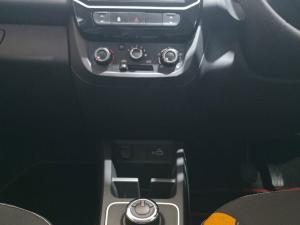 Renault Kwid 1.0 Climber auto - Image 12