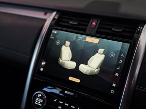 Land Rover Discovery D300 R-Dynamic HSE - Image 22