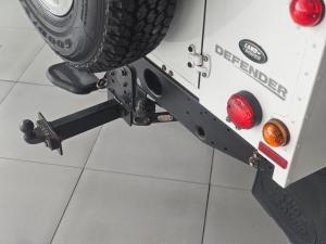 Land Rover Defender 110 TD station wagon S - Image 15