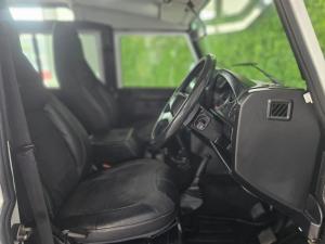 Land Rover Defender 110 TD station wagon S - Image 8