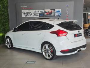 Ford Focus ST 3 - Image 3