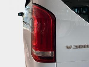 Mercedes-Benz V-Class V300d Exclusive - Image 16