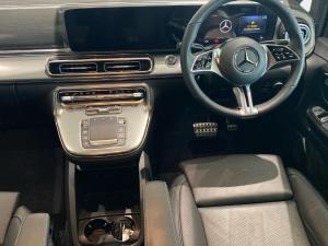 Mercedes-Benz V-Class V300d Exclusive - Image 12