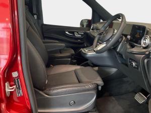 Mercedes-Benz V-Class V300d Exclusive - Image 13