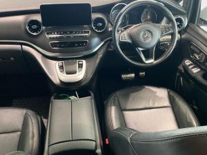Mercedes-Benz V-Class V300d Exclusive - Image 11