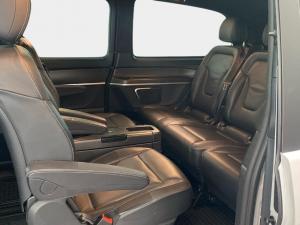 Mercedes-Benz V-Class V300d Exclusive - Image 13