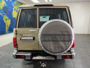 Toyota Land Cruiser 76 4.5D-4D V8 station wagon LX - Image 8