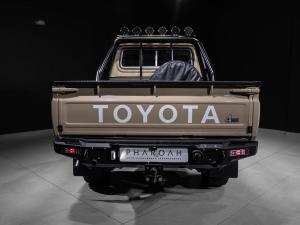 Toyota Land Cruiser 79 2.8GD-6 single cab auto - Image 4
