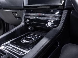 Jaguar F-Pace 30d AWD S First Edition - Image 20