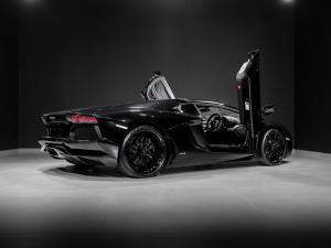 Lamborghini Aventador LP700-4 - Image 12