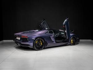 Lamborghini Aventador LP700-4 - Image 14