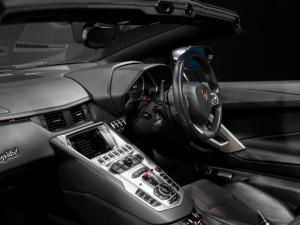 Lamborghini Aventador LP700-4 - Image 22