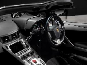 Lamborghini Aventador LP700-4 - Image 25