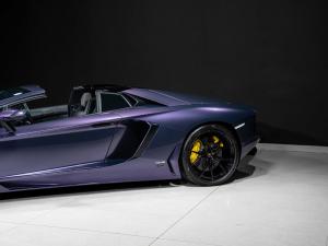 Lamborghini Aventador LP700-4 - Image 26