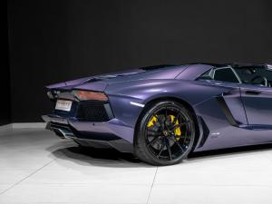 Lamborghini Aventador LP700-4 - Image 27