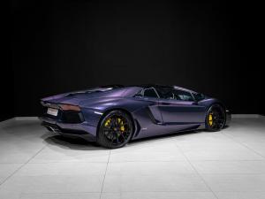 Lamborghini Aventador LP700-4 - Image 6