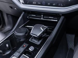 Volkswagen Touareg V6 TDI Executive R-Line - Image 18