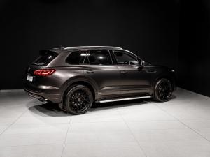 Volkswagen Touareg V6 TDI Executive R-Line - Image 24