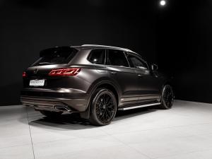 Volkswagen Touareg V6 TDI Executive R-Line - Image 25