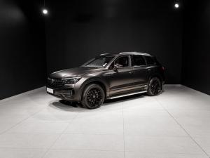 Volkswagen Touareg V6 TDI Executive R-Line - Image 2