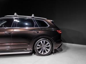 Volkswagen Touareg V6 TDI Executive R-Line - Image 7