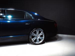 Bentley Flying Spur W12 Mulliner - Image 7