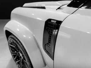 Land Rover Defender 110 D350 X-Dynamic HSE - Image 14