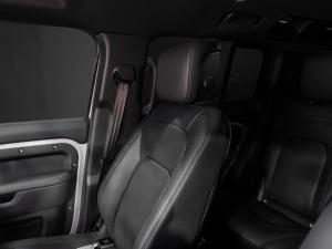 Land Rover Defender 110 D350 X-Dynamic HSE - Image 7