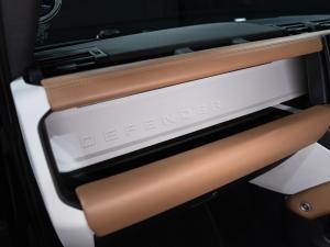 Land Rover Defender 110 D350 X-Dynamic HSE - Image 13