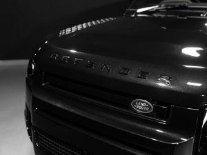 Land Rover Defender 110 D350 X-Dynamic HSE - Image 3