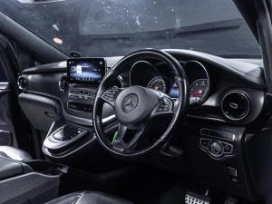 Mercedes-Benz V-Class V300d Avantgarde - Image 17