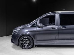 Mercedes-Benz V-Class V300d Avantgarde - Image 4