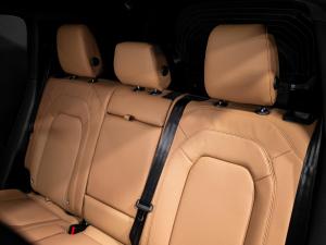 Land Rover Defender 110 P425 X-Dynamic HSE - Image 18