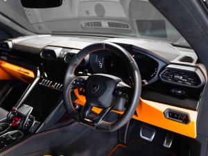 Lamborghini Urus S - Image 3