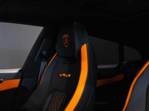 Lamborghini Urus S - Image 4