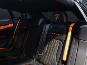 Lamborghini Urus S - Image 5