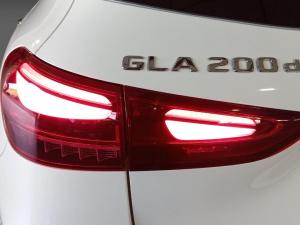 Mercedes-Benz GLA GLA200d Progressive - Image 20