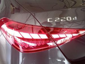Mercedes-Benz C-Class C220d Avantgarde - Image 20