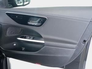 Mercedes-Benz C-Class C220d Avantgarde - Image 21