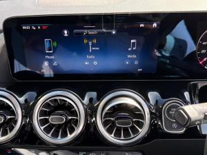 Mercedes-Benz GLA GLA200d Progressive - Image 13