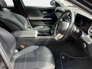 Mercedes-Benz C-Class C200 Avantgarde - Image 13
