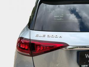 Mercedes-Benz GLE GLE300d 4Matic - Image 20