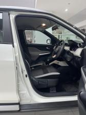 Nissan Magnite 1.0 Visia auto - Image 12