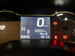 Nissan Magnite 1.0 Visia auto - Image 16