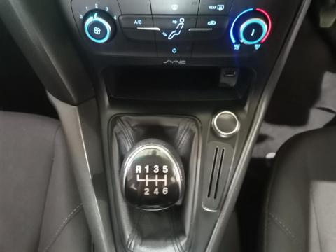 Image Ford Focus hatch 1.6TDCi Ambiente