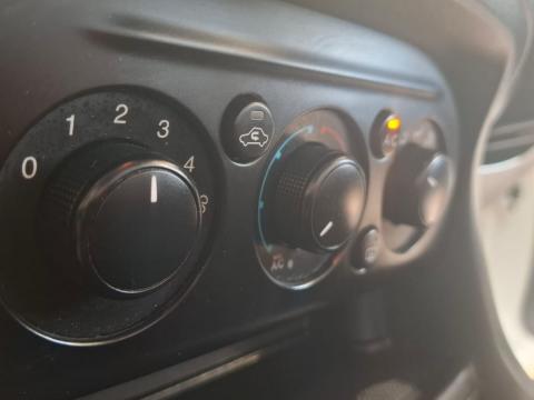 Image Ford Figo hatch 1.5 Ambiente